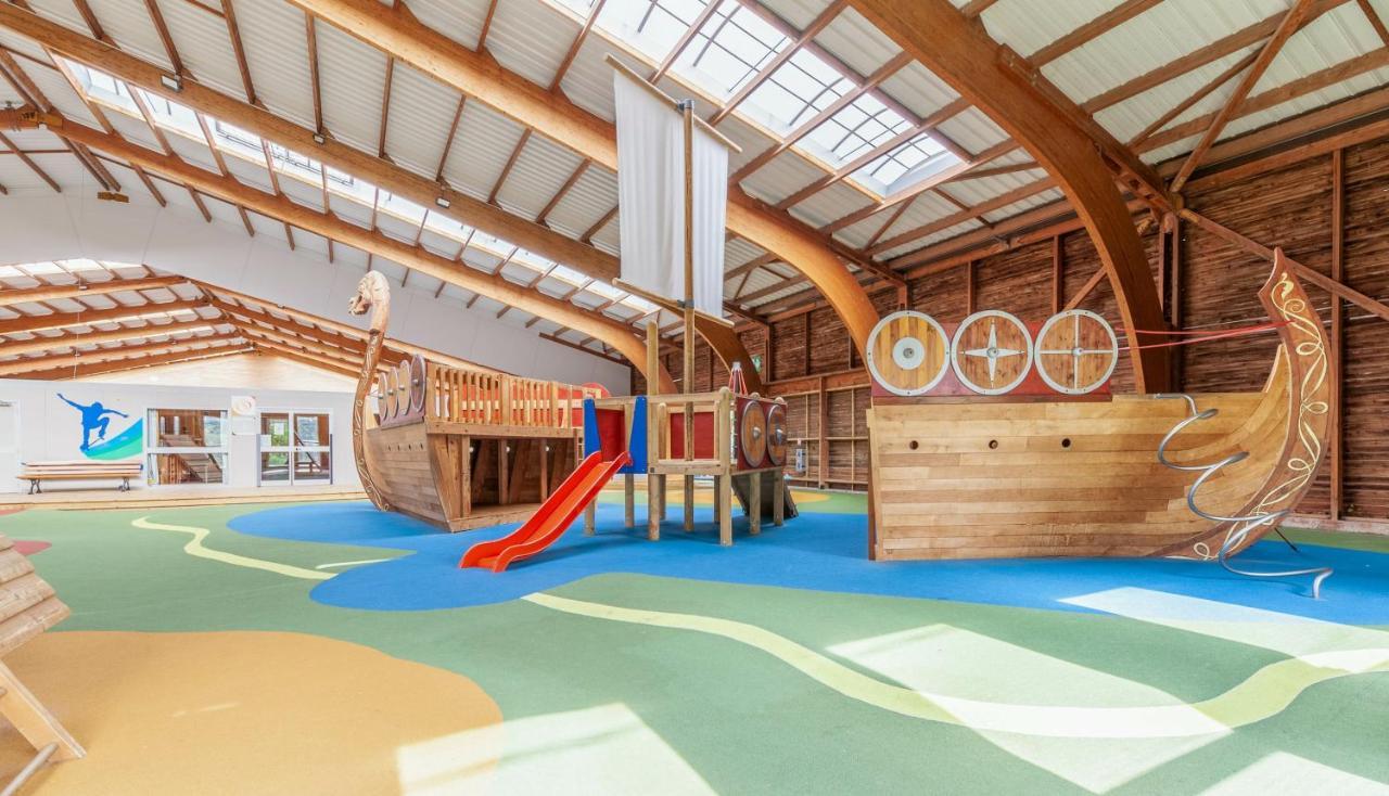 Village Pierre & Vacances Normandy Garden Бранвил Екстериор снимка