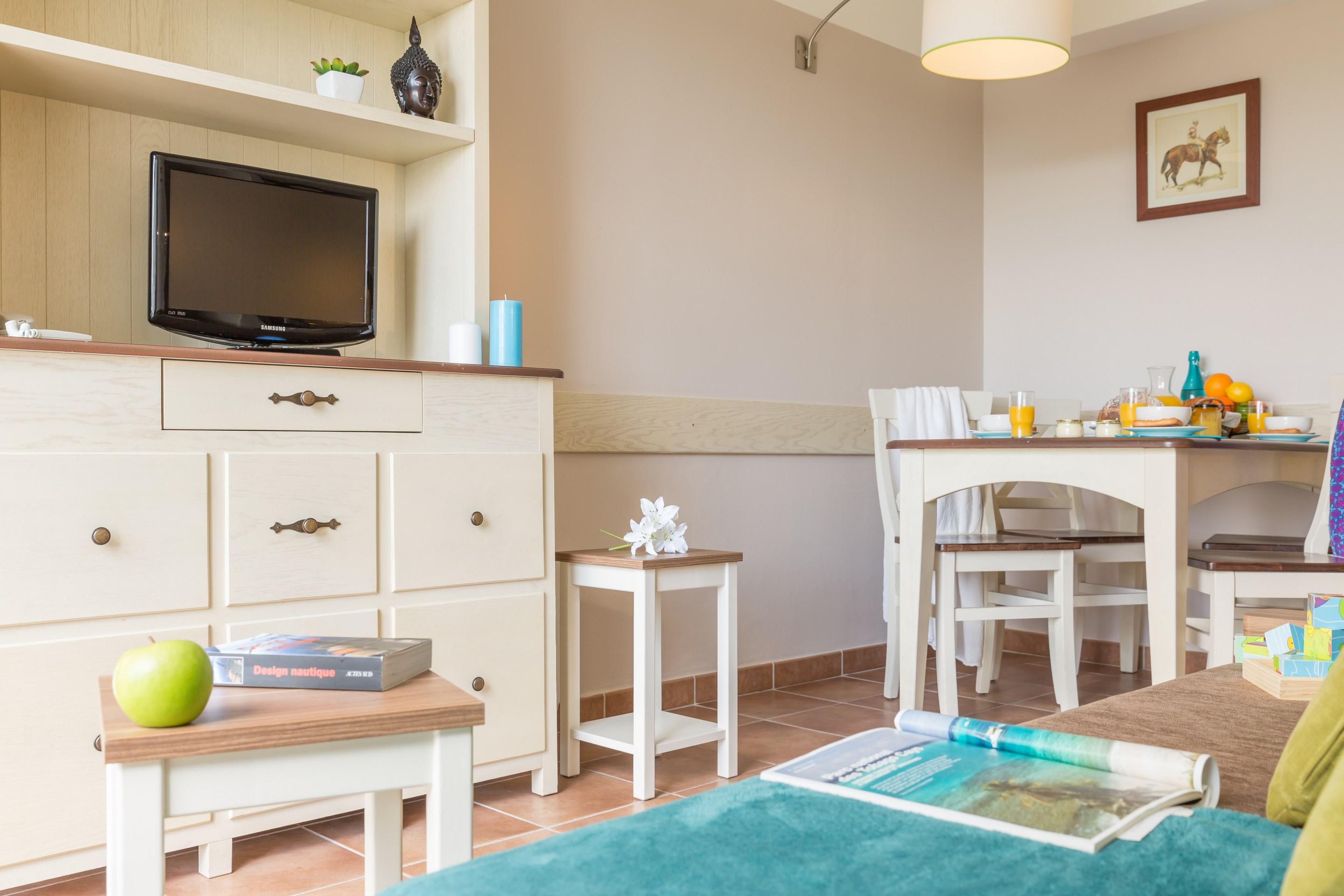 Village Pierre & Vacances Normandy Garden Бранвил Екстериор снимка