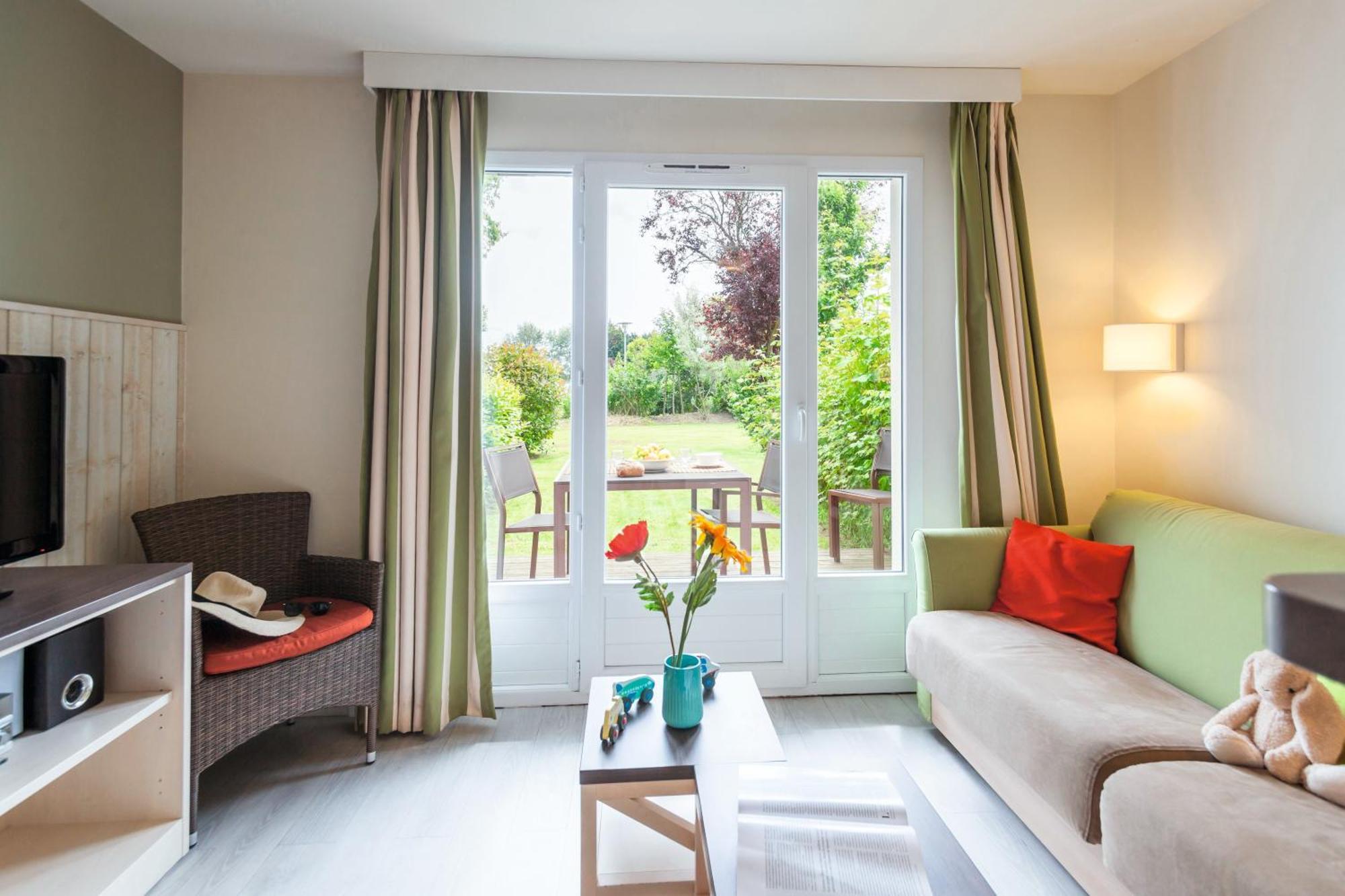 Village Pierre & Vacances Normandy Garden Бранвил Екстериор снимка