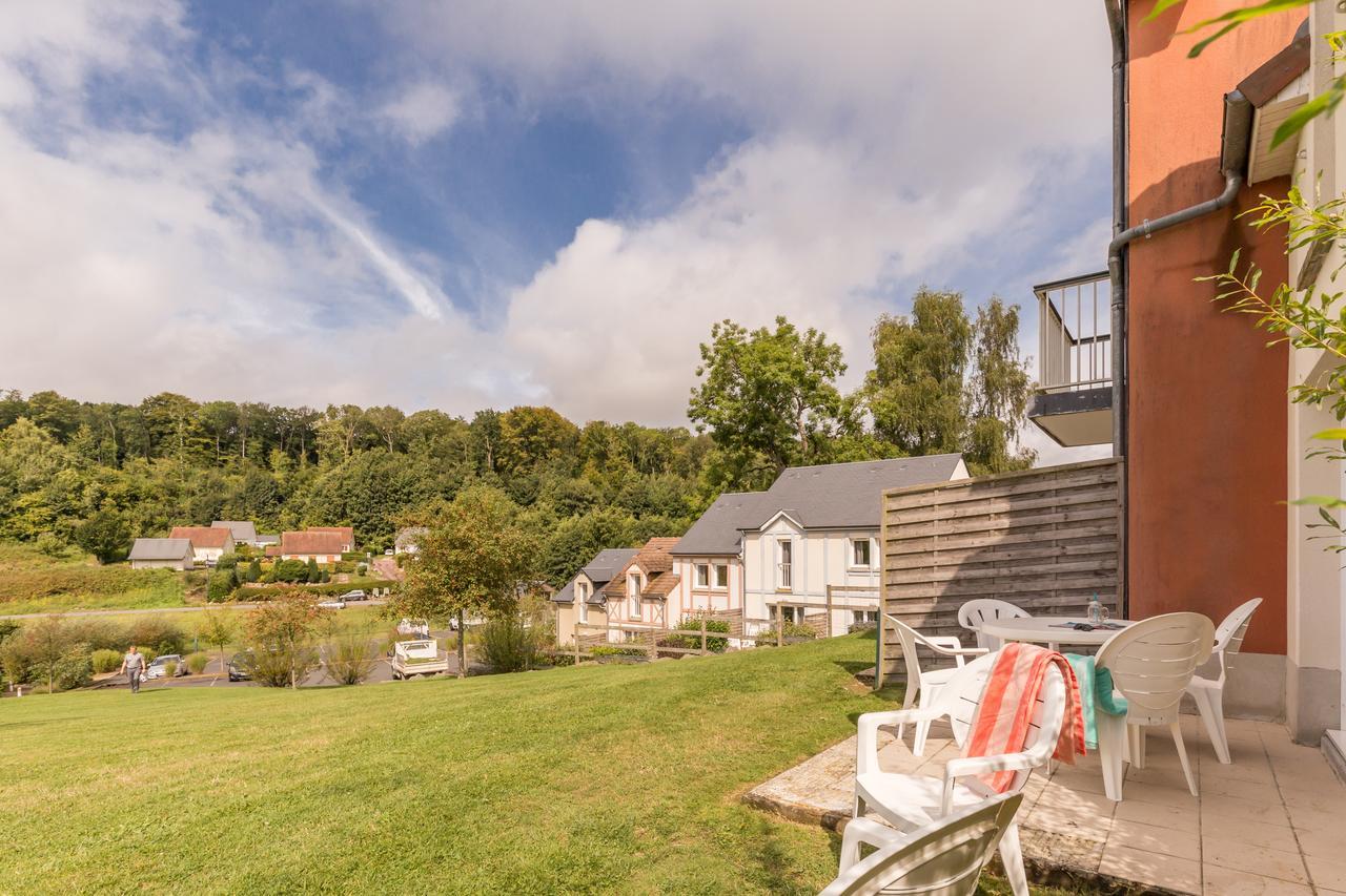 Village Pierre & Vacances Normandy Garden Бранвил Екстериор снимка
